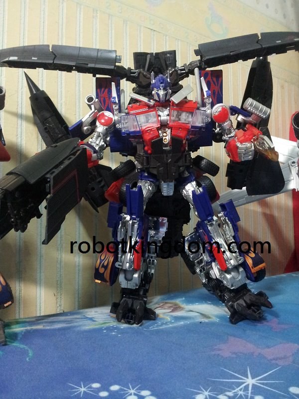 Transformers Jetwing Optimus Prime Black Ver  (17 of 17)